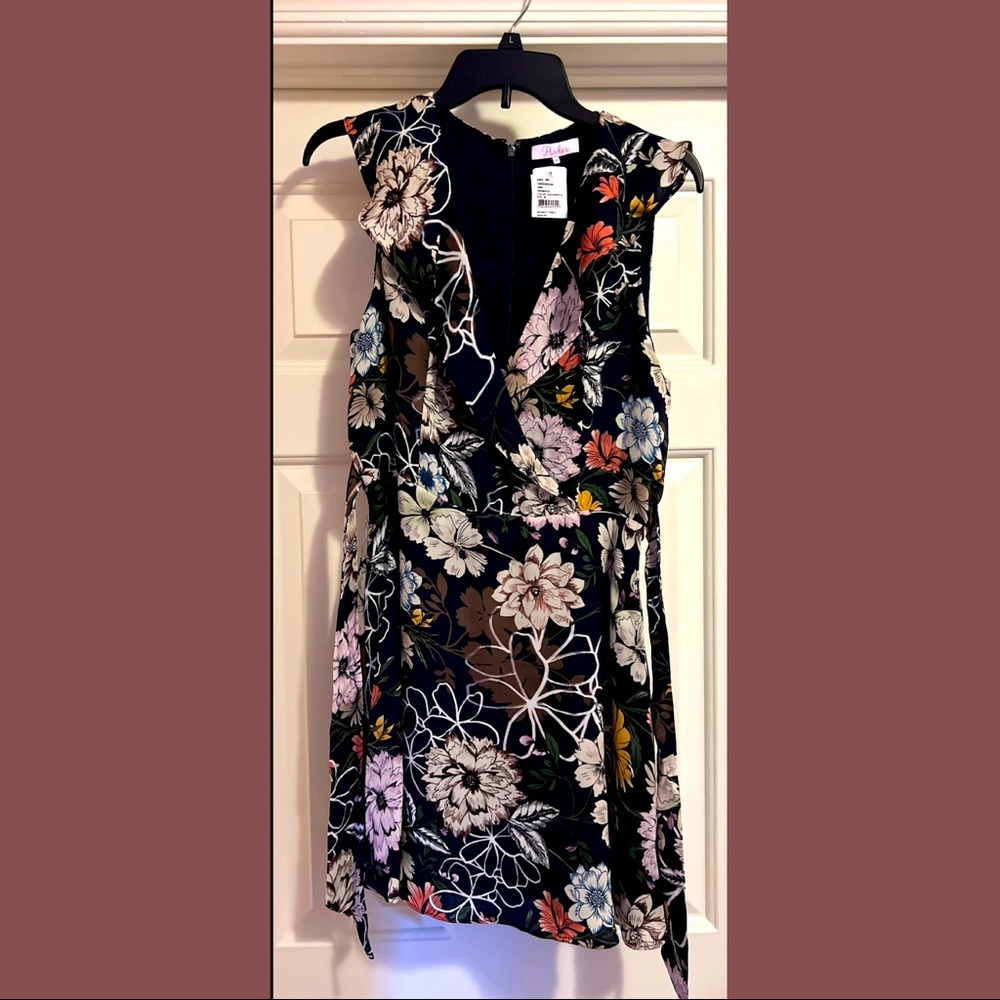 Beautiful floral Parker dress size medium, new with tags